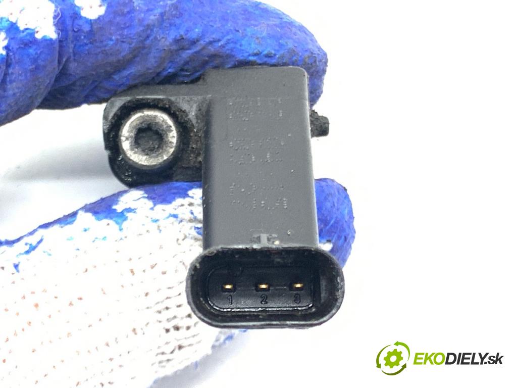 VW GOLF VII Kombi 2015 110 kW 2.0 TDI 1968 snímač pozice hřídele klikového 04L906433B (Snímač polohy klikového hřídele)