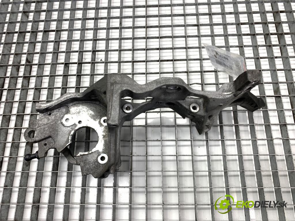 VW GOLF VII Kombi 2015 110 kW 2.0 TDI 1968 držák uchycení alternátora