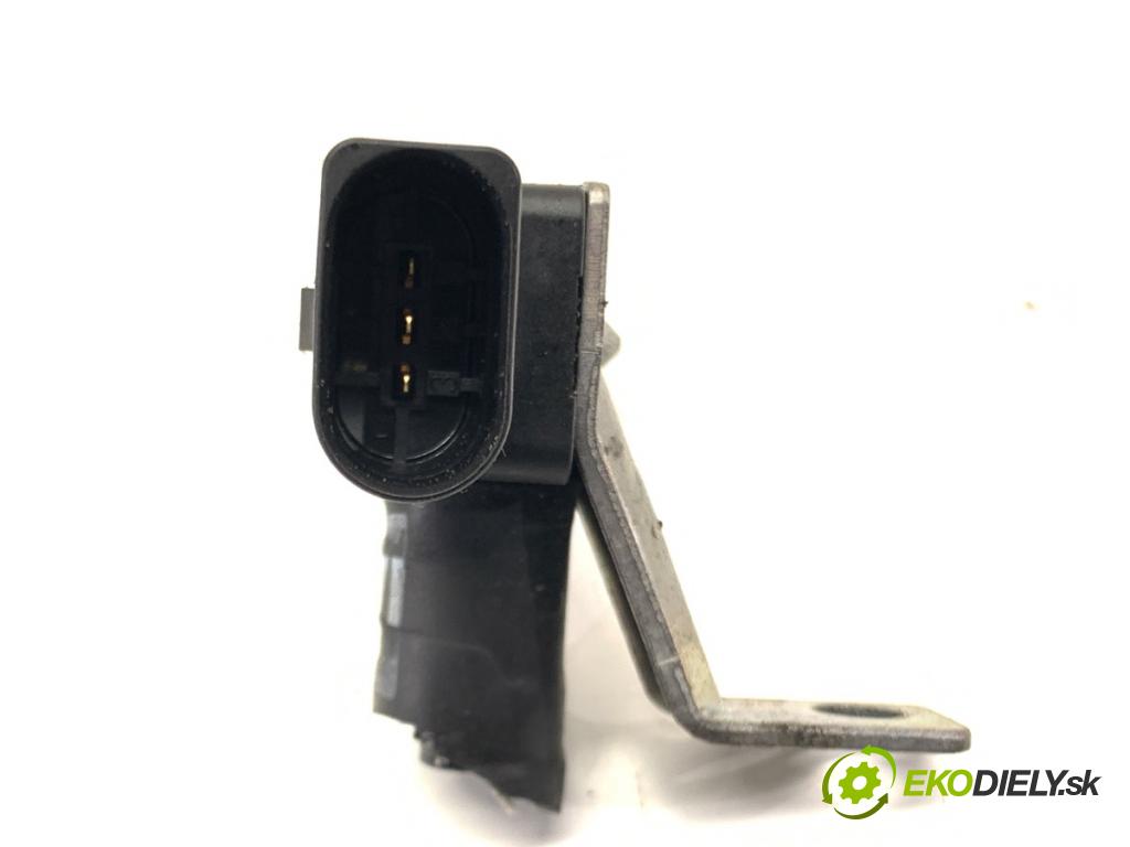 VW GOLF VII Kombi 2015 110 kW 2.0 TDI 1968 Snímač tlaku spalín 04L906051B