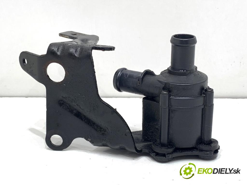 VW GOLF VII Kombi 2015 110 kW 2.0 TDI 1968 DALŠÍ: Pumpa vody 5Q0121599AM (Vodná pumpa)