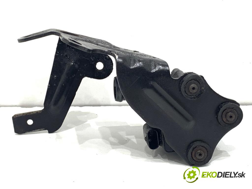 VW GOLF VII Kombi 2015 110 kW 2.0 TDI 1968 DALŠÍ: Pumpa vody 5Q0121599AM (Vodná pumpa)