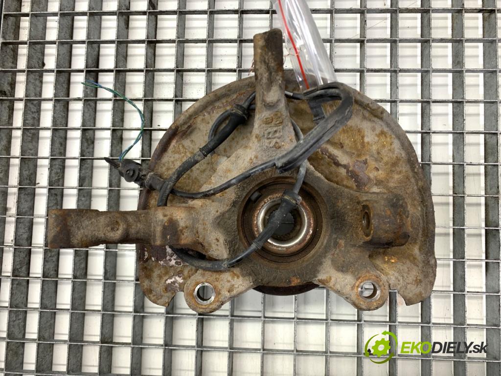 MITSUBISHI COLT VI liftback 2008 70 kW 1.3 1332 náboj pravy predný