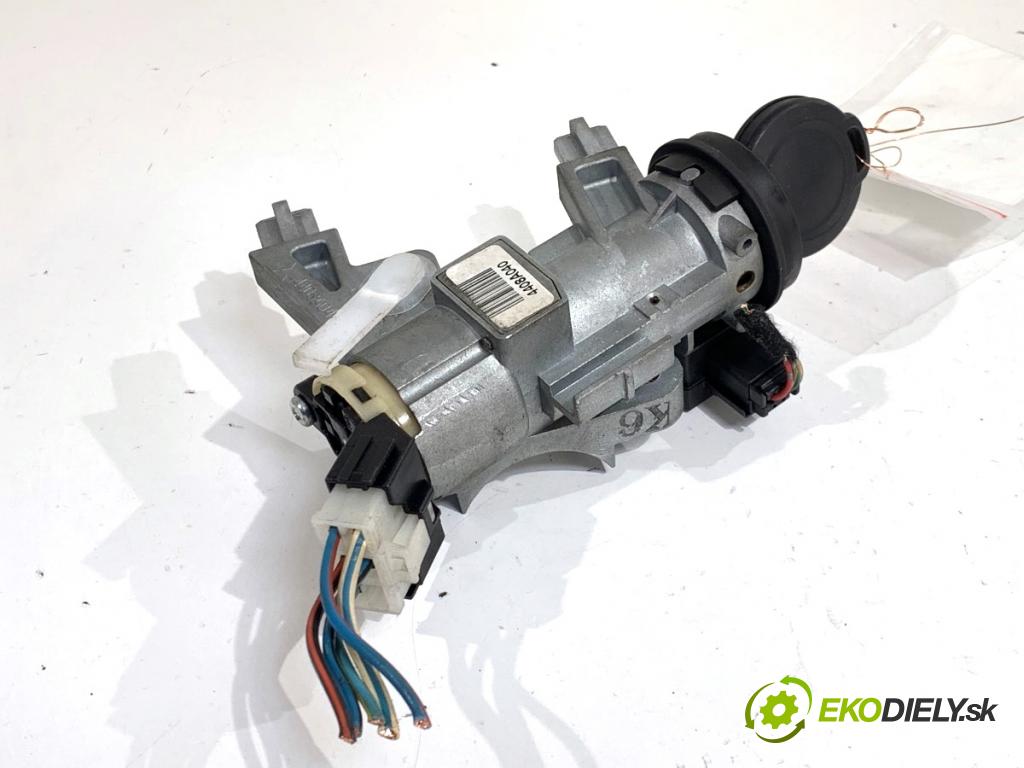 MITSUBISHI COLT VI liftback 2008 70 kW 1.3 1332 spinačka MR587813 (Spínacia skrinka)