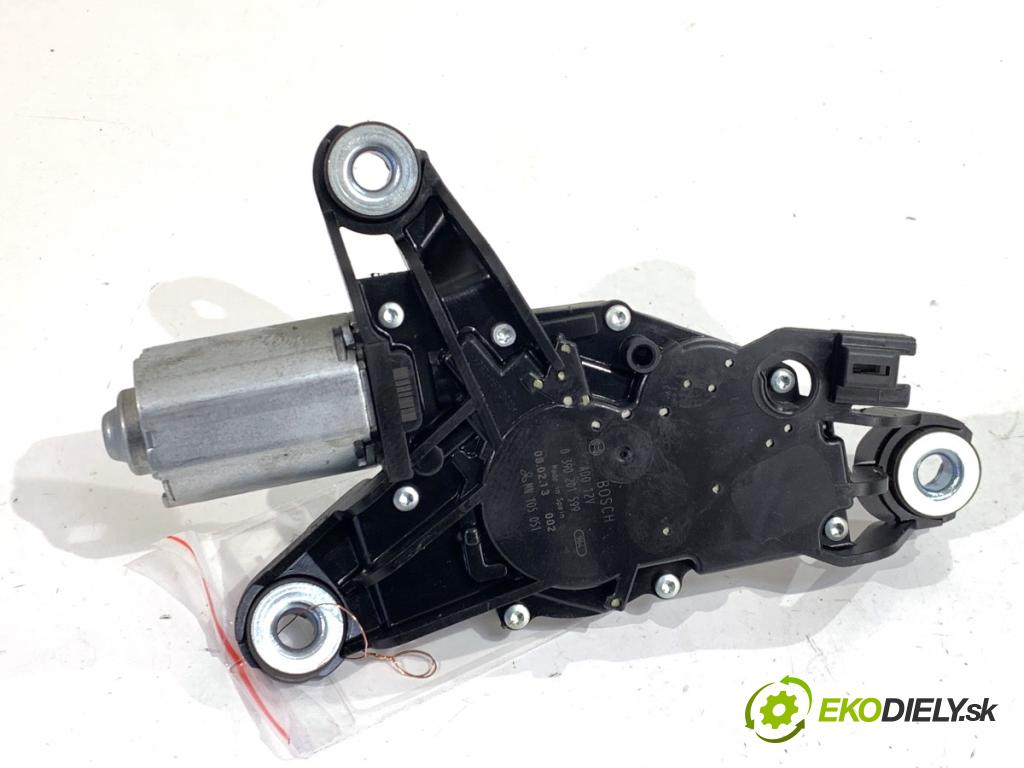 MITSUBISHI COLT VI liftback 2008 70 kW 1.3 1332 Motor stieračov zad MN105051