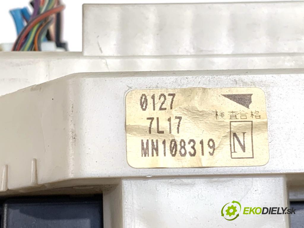 MITSUBISHI COLT VI liftback 2008 70 kW 1.3 1332 Modul BSI MN108319 (Poistková skrinka)