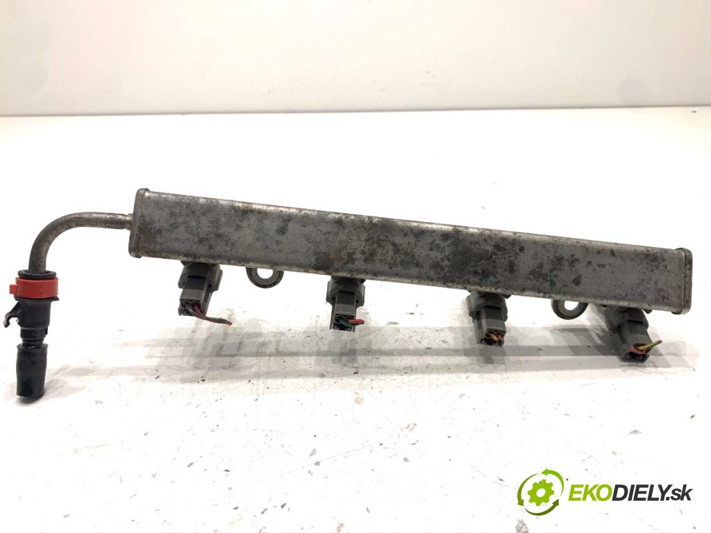MITSUBISHI COLT VI liftback 2008 70 kW 1.3 1332 Lišta vstrekovacia  (Vstrekovacia lišta)