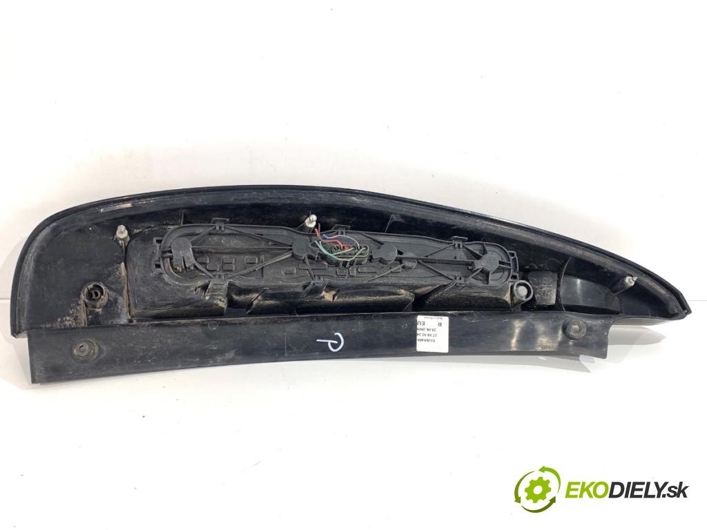 MITSUBISHI COLT VI liftback 2008 70 kW 1.3 1332 Svetlo pravy zad