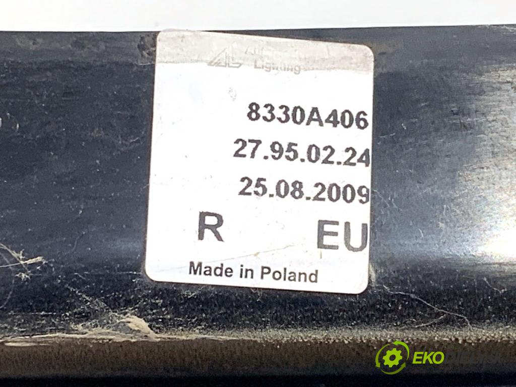 MITSUBISHI COLT VI liftback 2008 70 kW 1.3 1332 Svetlo pravy zad