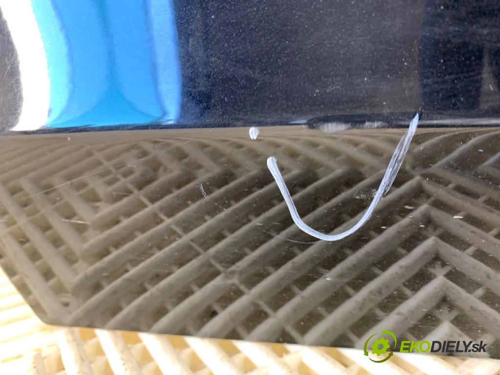 MITSUBISHI COLT VI liftback 2008 70 kW 1.3 1332 dveře pravý přední část