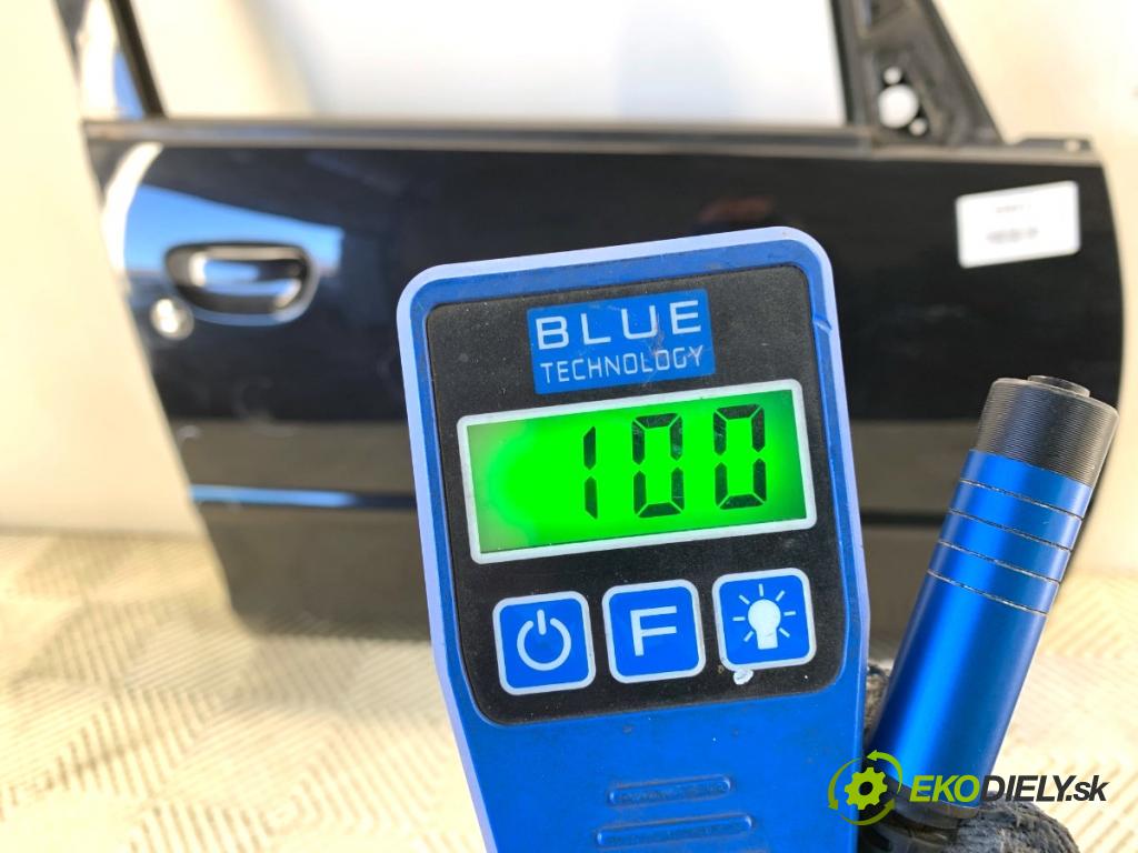 MITSUBISHI COLT VI liftback 2008 70 kW 1.3 1332 dveře pravý přední část