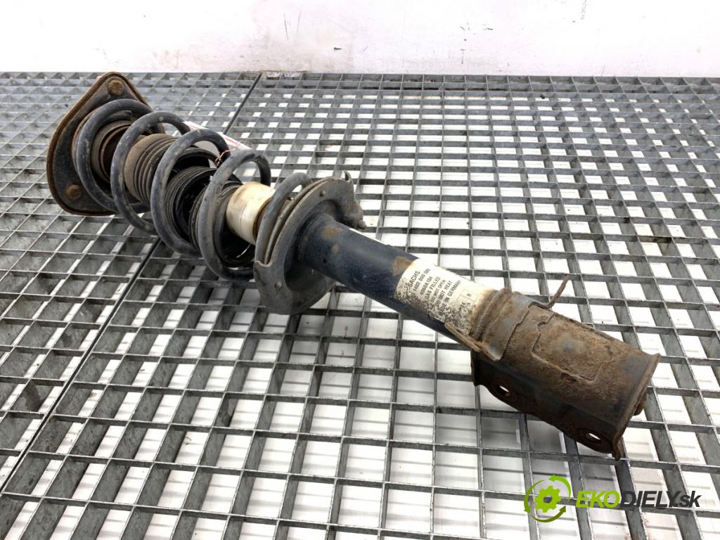 MITSUBISHI COLT VI liftback 2008 70 kW 1.3 1332 Tlmič pravy predný ZE