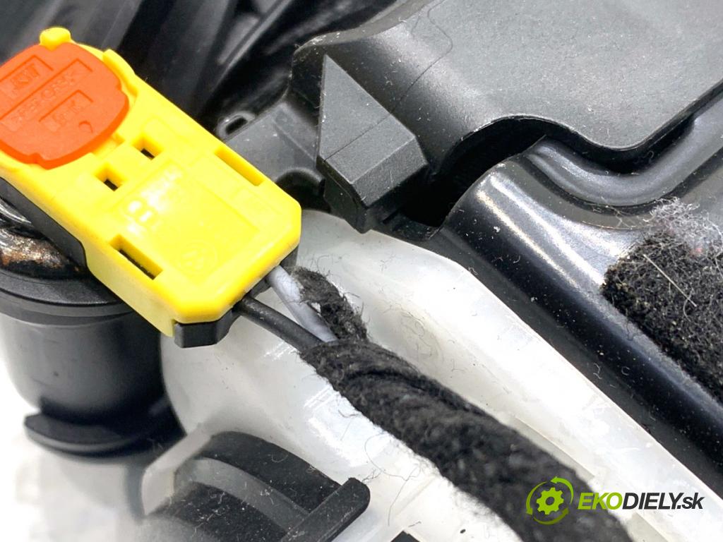 SKODA SUPERB III liftback 2018 110 kW 2.0 TDI 1968 Držiak BEZPEČNOSŤ pravy predný 3063559