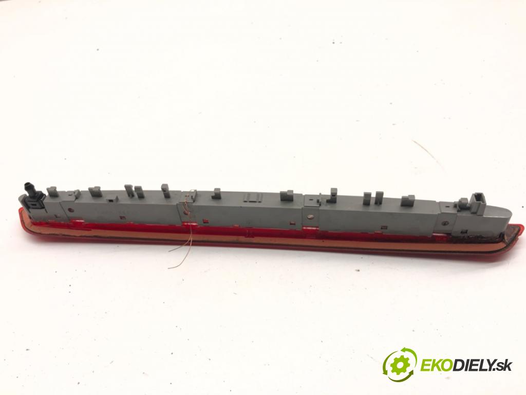 BMW F25 SUV 2013 190 kW xDrive 30 d 2993 světlo brzdových světel 7217304