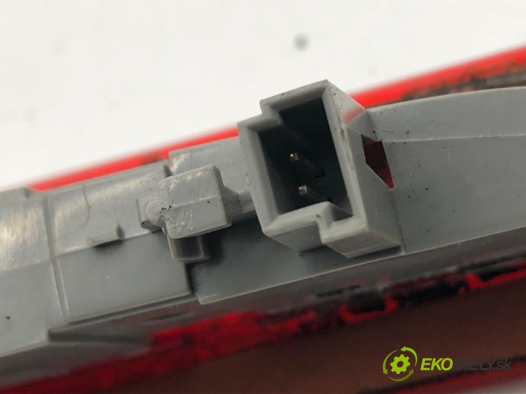 BMW F25 SUV 2013 190 kW xDrive 30 d 2993 světlo brzdových světel 7217304