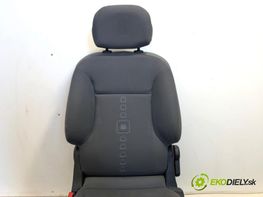 PEUGEOT PARTNER I Nadwozie pełne/minivan 2008 55 kW 1.6 HDi 75 1560 sedadlo levý přední část