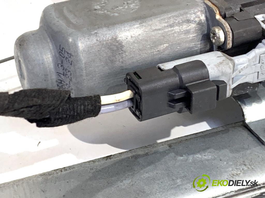 PEUGEOT PARTNER I Nadwozie pełne/minivan 2008 55 kW 1.6 HDi 75 1560 Mechanizmus okna pravy predný 9680557880