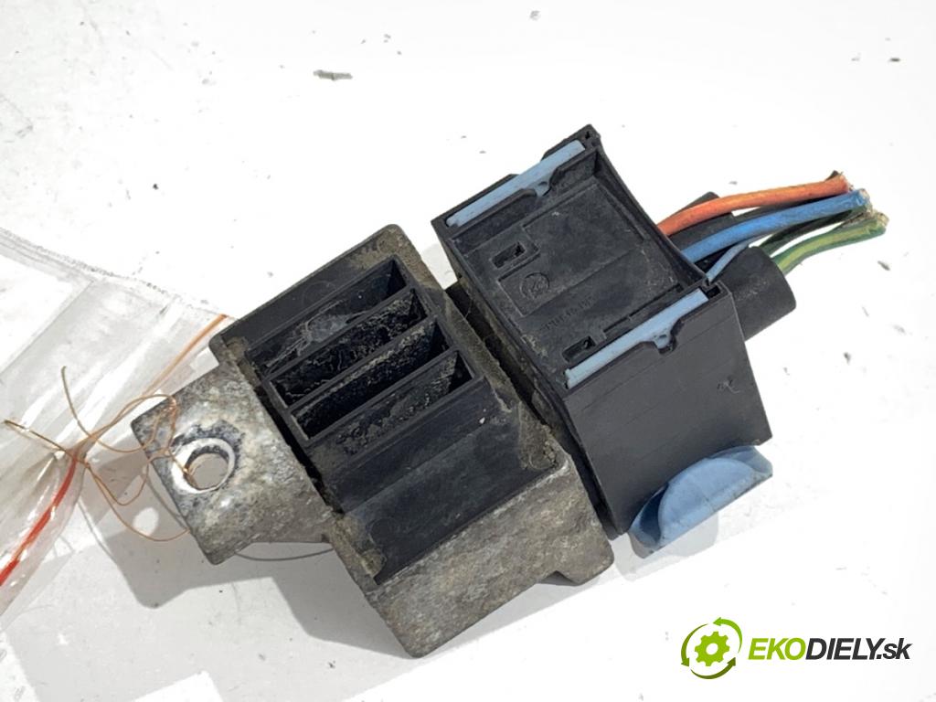 PEUGEOT PARTNER I Nadwozie pełne/minivan 2008 55 kW 1.6 HDi 75 1560 relé svíček žhavení  (Relé)