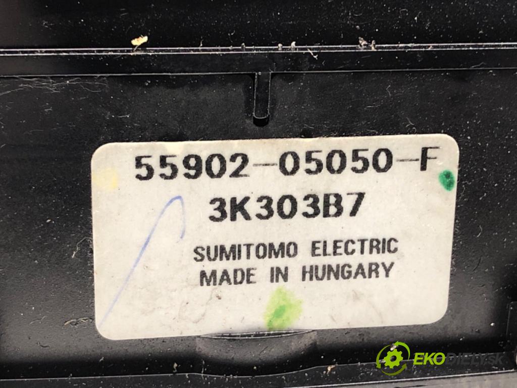 TOYOTA AVENSIS T25 liftback 2003 95 kW 1.8 (ZZT251_) 1794 Panel ovládania kúrenia 55900-05140 (Prepínacie páčky pod volantom)