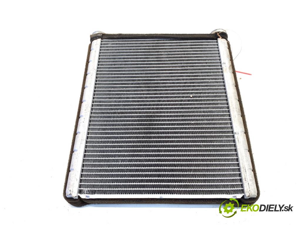 TOYOTA AVENSIS T25 liftback 2003 95 kW 1.8 (ZZT251_) 1794 topné těleso radiátor topení  (Radiátor topení)