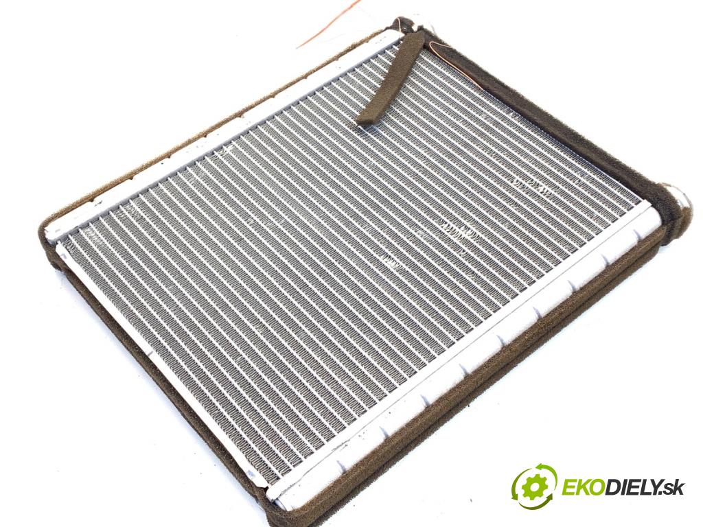 TOYOTA AVENSIS T25 liftback 2003 95 kW 1.8 (ZZT251_) 1794 topné těleso radiátor topení  (Radiátor topení)