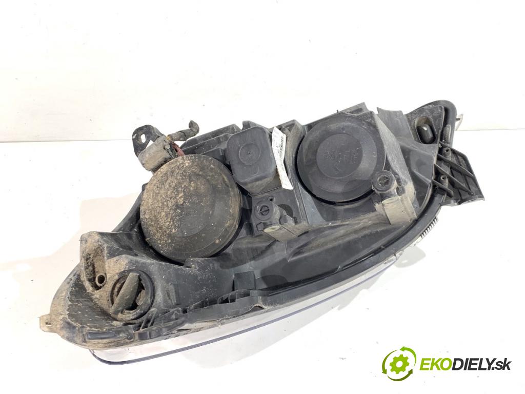 OPEL ASTRA H liftback 2007 88 kW 1.9 CDTI (L08) 1910 světlomet pravý přední část