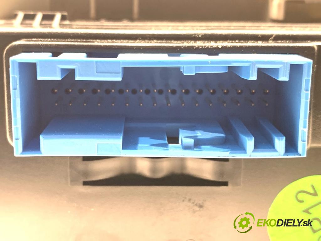 OPEL ASTRA H liftback 2007 88 kW 1.9 CDTI (L08) 1910 Panel ovládaní topení 13250615 (Páčky pod volantem)