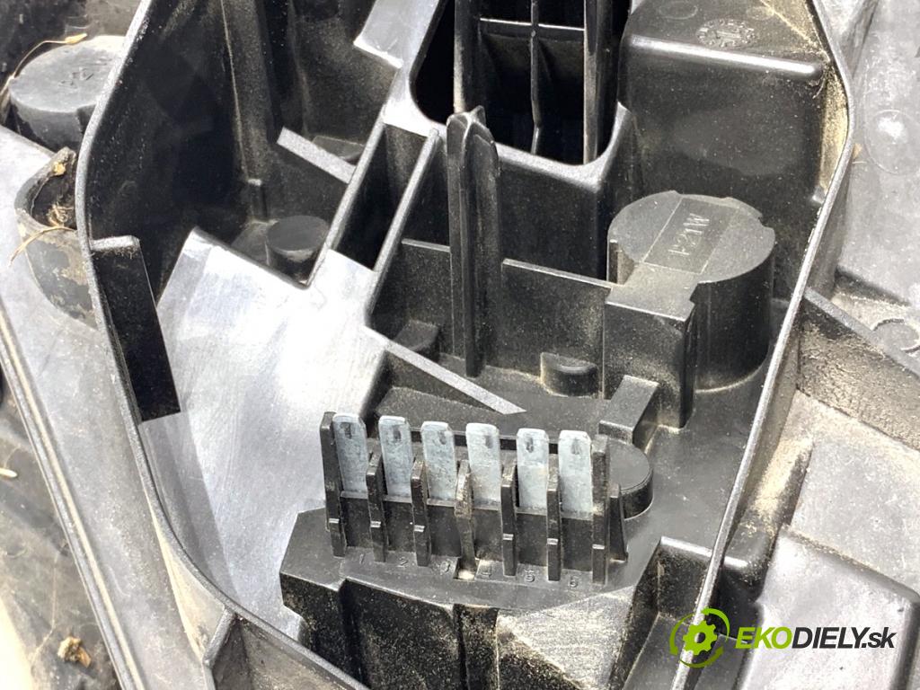 OPEL ASTRA H liftback 2007 88 kW 1.9 CDTI (L08) 1910 Svetlo ľavy zad 24451832