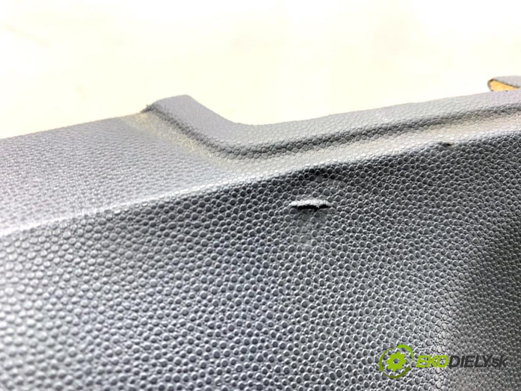 OPEL ASTRA H liftback 2007 88 kW 1.9 CDTI (L08) 1910 čalúnenie Dvere ľavy predný