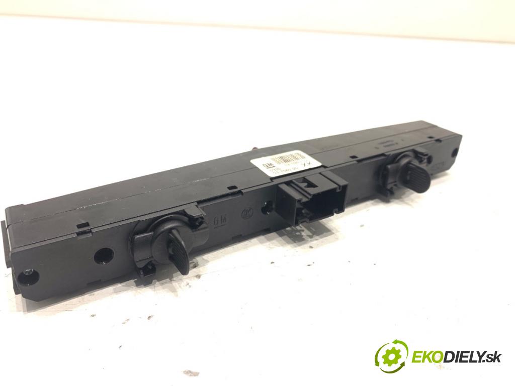 OPEL ASTRA H liftback 2007 88 kW 1.9 CDTI (L08) 1910 SPÍNAČE: ohrievania, vyhrievania sedačky 13100112