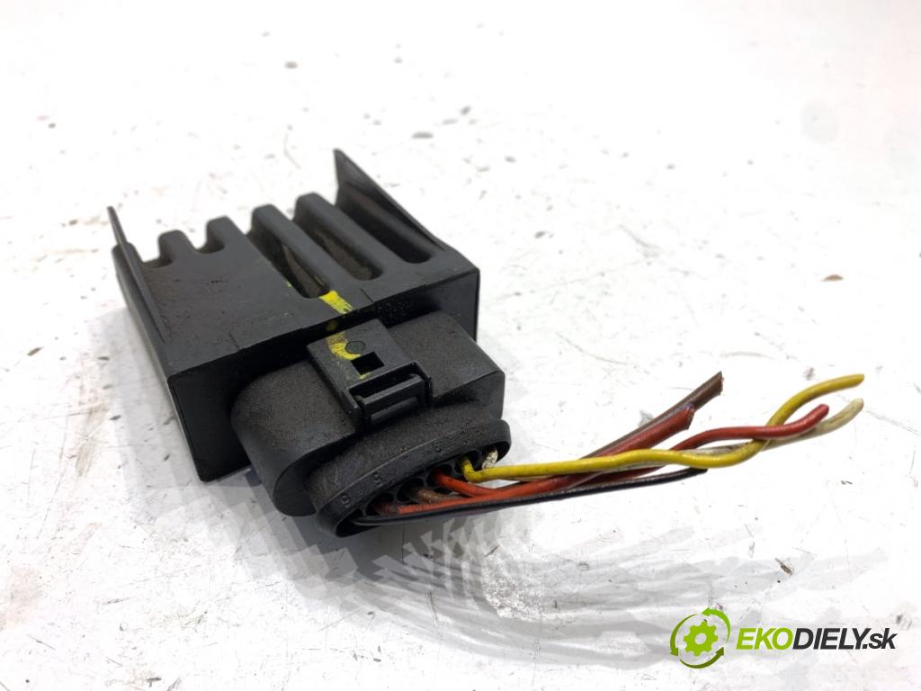 SKODA SUPERB III liftback 2018 110 kW 2.0 TDI 1968 Modul pumpy paliva 3Q0906121B