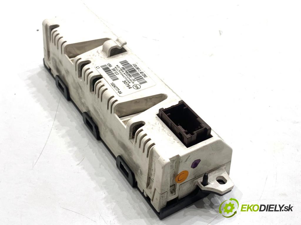 CITROEN C5 II Kombi 2004 80 kW 1.6 HDi (RE8HZB) 1560 Dislpej 9657882880 (Prístrojová doska)