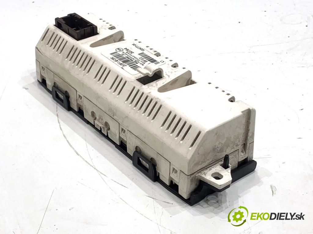 CITROEN C5 II Kombi 2004 80 kW 1.6 HDi (RE8HZB) 1560 Dislpej 9657882880 (Prístrojová doska)