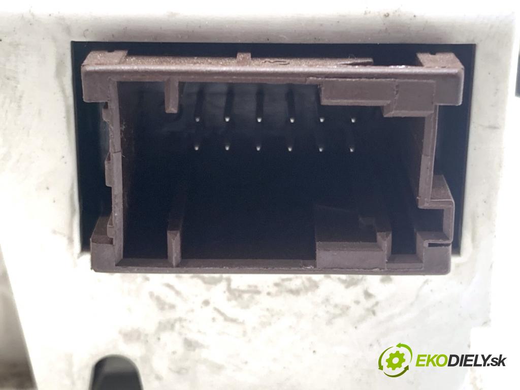 CITROEN C5 II Kombi 2004 80 kW 1.6 HDi (RE8HZB) 1560 Dislpej 9657882880 (Prístrojová doska)