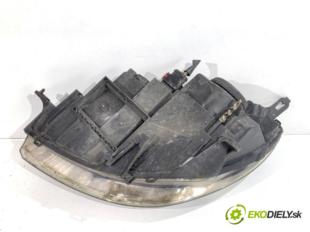 CITROEN C5 II Kombi 2004 80 kW 1.6 HDi (RE8HZB) 1560 Svetlomet pravy predný