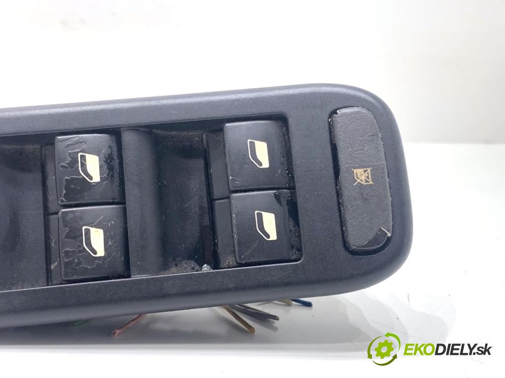 CITROEN C5 II Kombi 2004 80 kW 1.6 HDi (RE8HZB) 1560 Prepínač okien 96514300XT (Prepínacie páčky pod volantom)