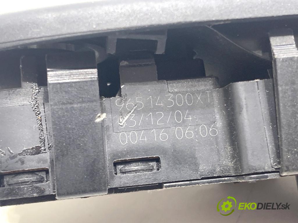 CITROEN C5 II Kombi 2004 80 kW 1.6 HDi (RE8HZB) 1560 přepínač oken 96514300XT (Páčky pod volantem)
