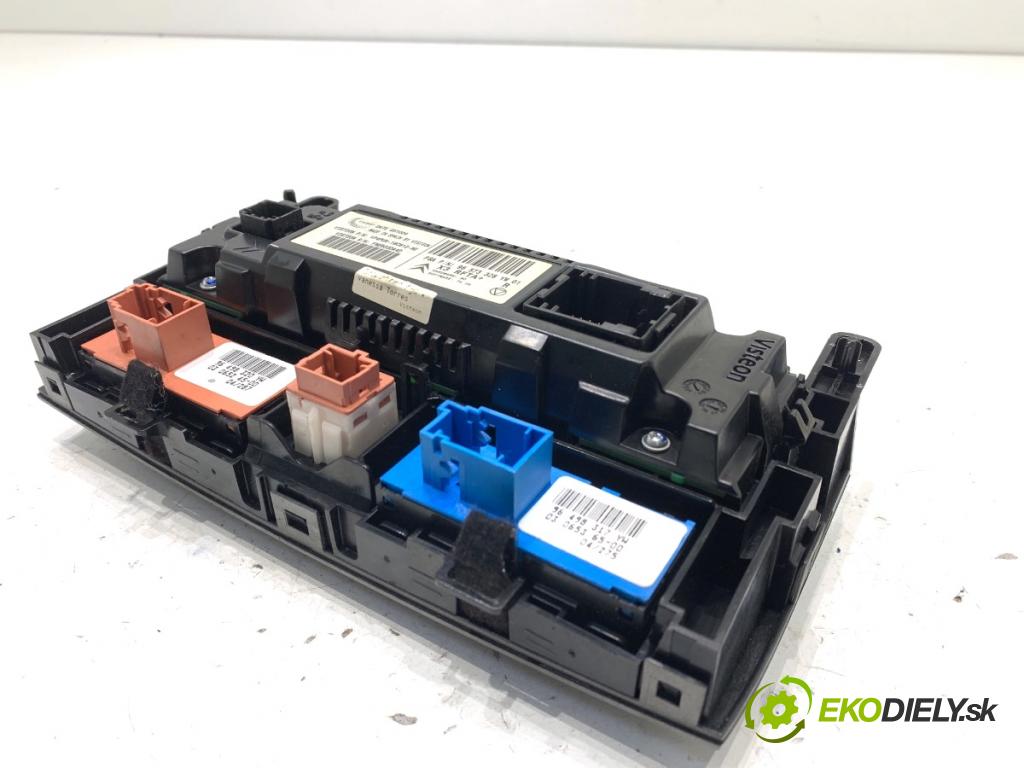 CITROEN C5 II Kombi 2004 80 kW 1.6 HDi (RE8HZB) 1560 Panel ovládaní topení 96573328 (Páčky pod volantem)