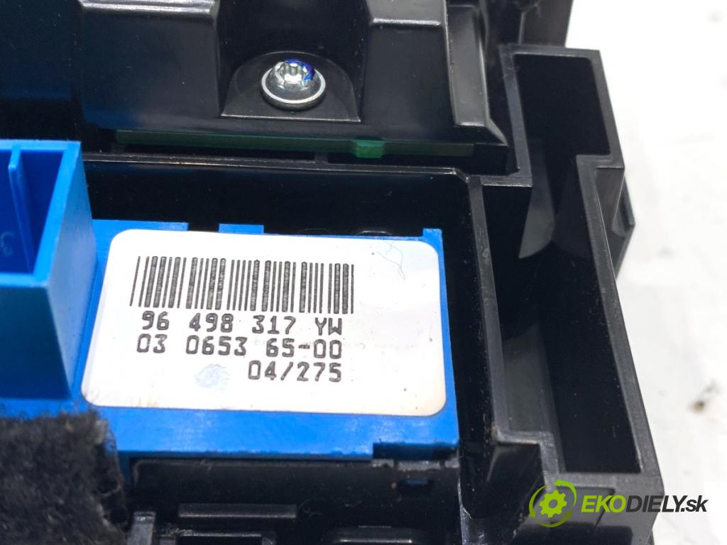 CITROEN C5 II Kombi 2004 80 kW 1.6 HDi (RE8HZB) 1560 Panel ovládaní topení 96573328 (Páčky pod volantem)