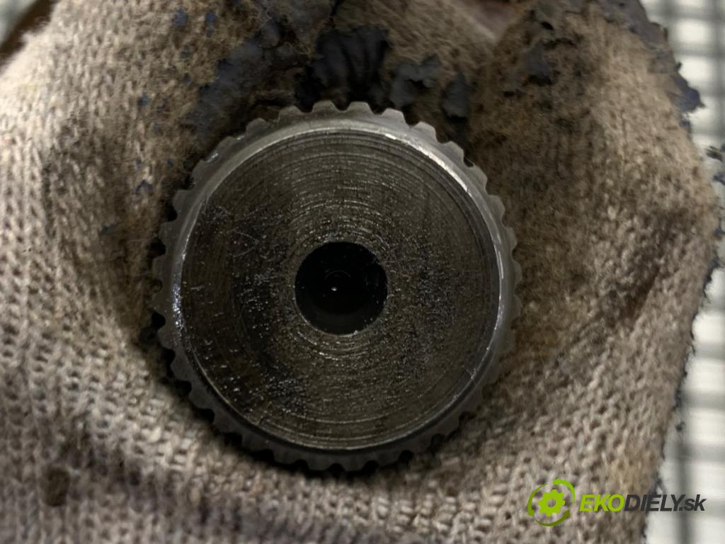 BMW F25 SUV 2013 190 kW xDrive 30 d 2993 Poloos pravy zad 7598036