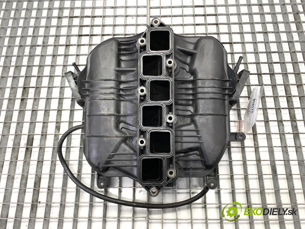 INFINITI Q50 sedan 2014 268 kW 50 Hybrid AWD 3498 potrubí sání  (Sací potrubí)