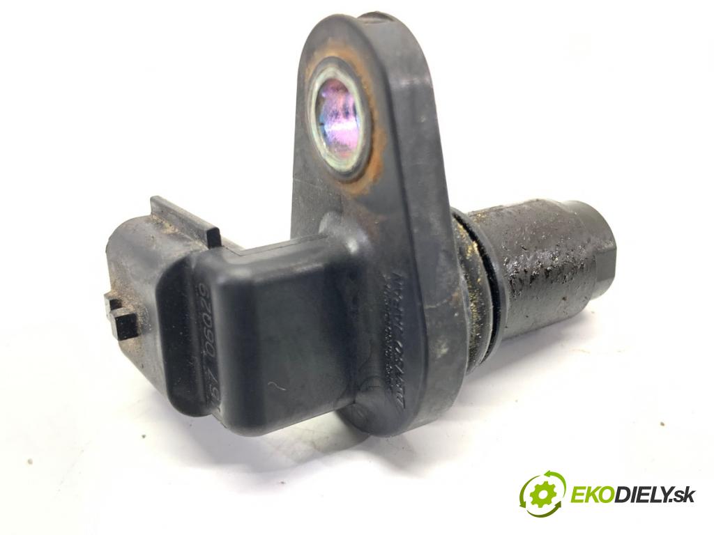 INFINITI Q50 sedan 2014 268 kW 50 Hybrid AWD 3498 Snímač pozície vačkového hriadeľa  (Snímač polohy kľukového hriadeľa)