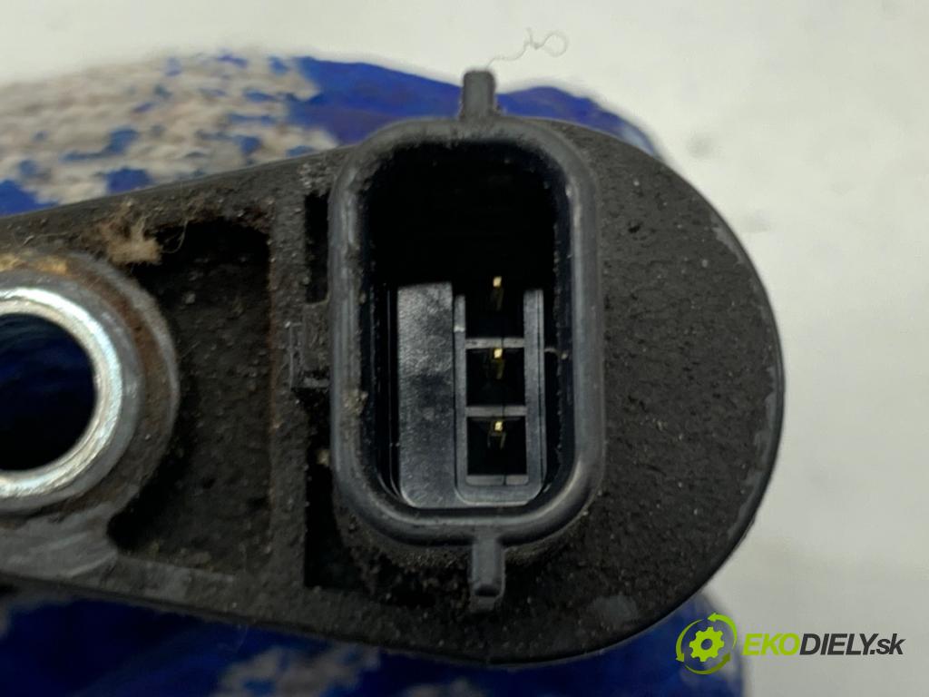 INFINITI Q50 sedan 2014 268 kW 50 Hybrid AWD 3498 snímač pozice hřídele klikového  (Snímač polohy klikového hřídele)