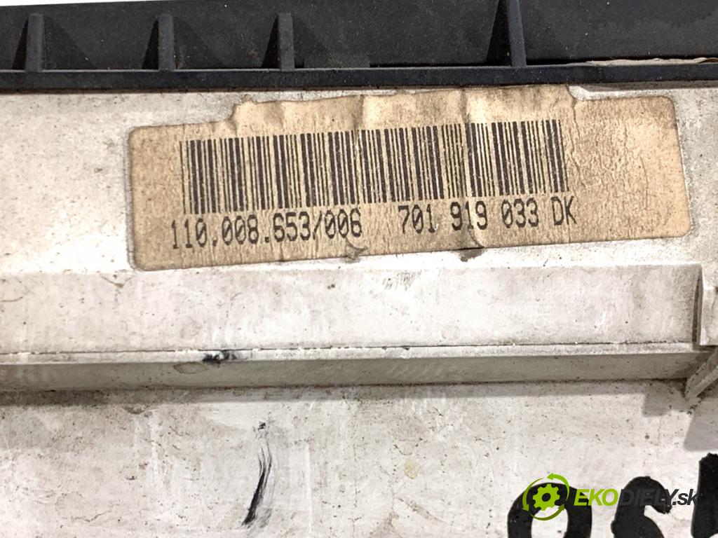 VW TRANSPORTER T4 Autobus 1995 57 kW 2.4 D 2370 Prístrojovka 701919033DK (Prístrojová doska)