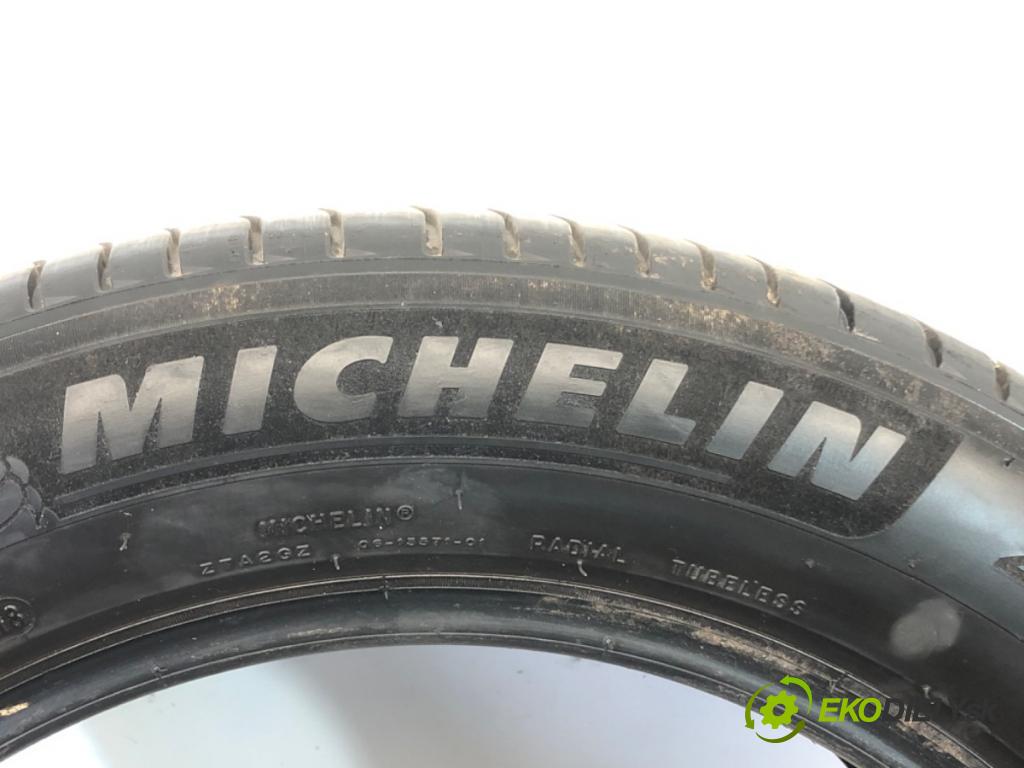 --- --- PNEUMATIKY: 2X 235/55 18" MICHELIN