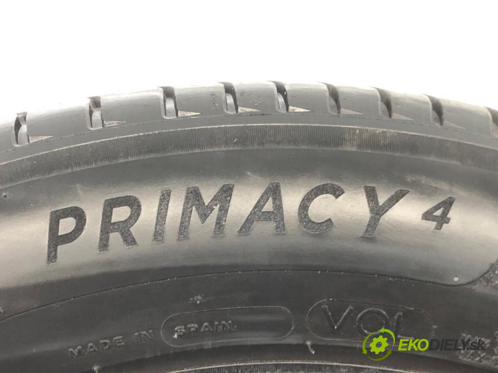 --- --- PNEUMATIKY: 2X 235/55 18" MICHELIN