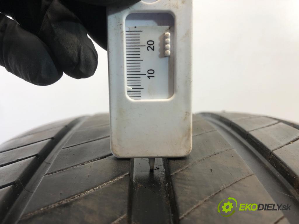 --- --- PNEUMATIKY: 2X 235/55 18" MICHELIN