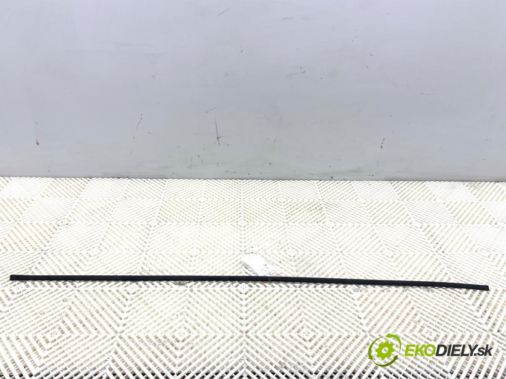 CITROEN C1 liftback 2007 40 kW 1.4 HDi 1398 Lišta strešná pravá 