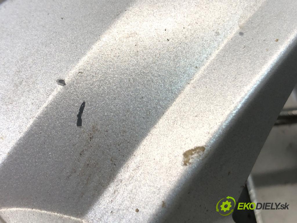 CITROEN C1 liftback 2007 40 kW 1.4 HDi 1398 puklica 14