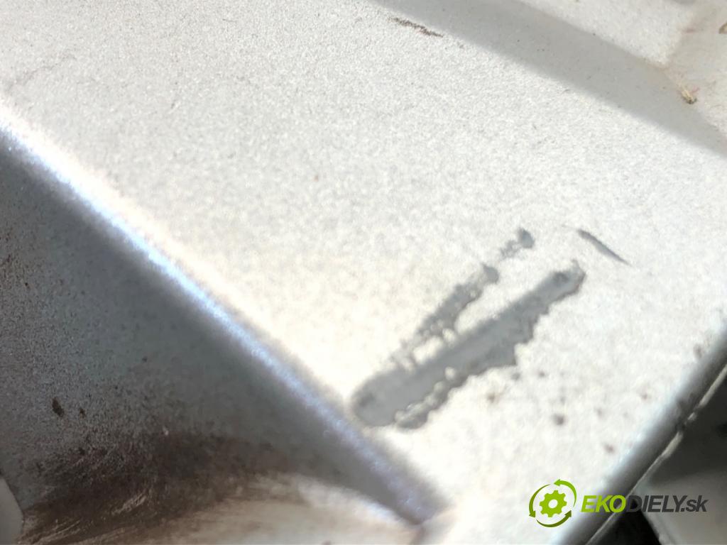 CITROEN C1 liftback 2007 40 kW 1.4 HDi 1398 puklica 14