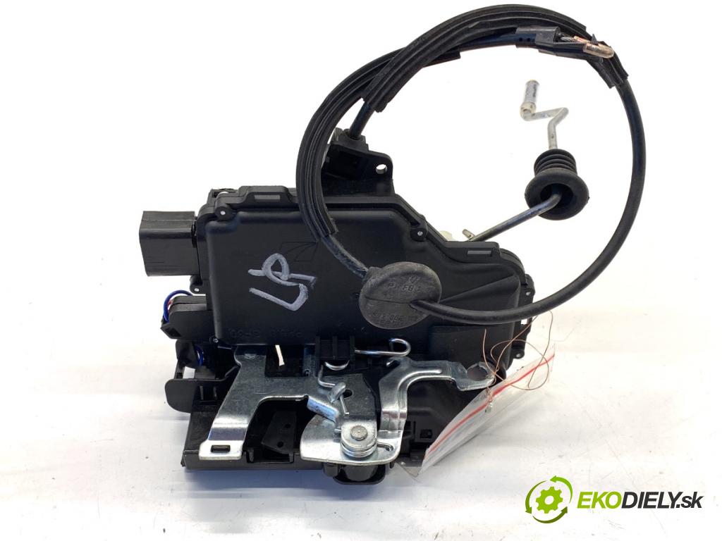 SKODA SUPERB I sedan 2003 96 kW 1.9 TDI 1896 zámok Dvere ľavy predný 